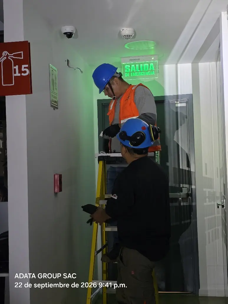 Mantenimiento de luces de emergencia